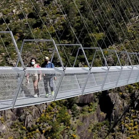 בית חווה Crasto Payva Douro Nature קסטלו דה פייבה