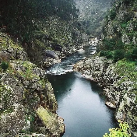 בית חווה Crasto Payva Douro Nature קסטלו דה פייבה