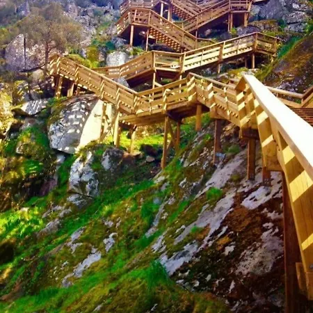 Crasto Payva Douro Nature בית חווה